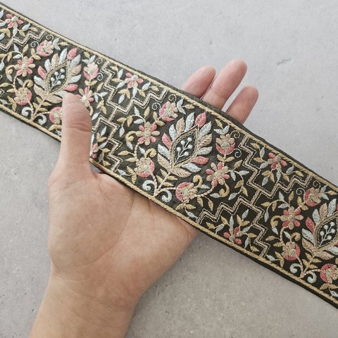 〖50cm〗インド刺繍リボン  <商品No.580 モスグリーン>