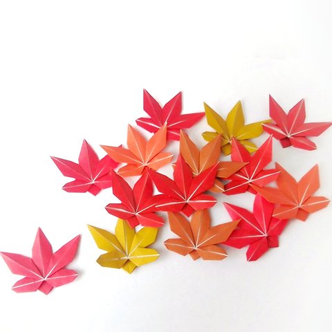 折り紙　紅葉（あか）14枚セット　秋の壁面飾り