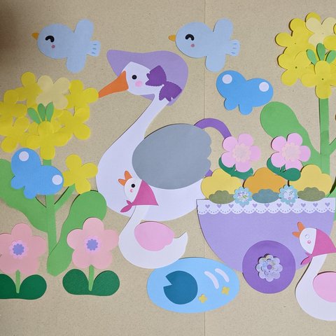 壁面飾り　白鳥と春♬　3月4月5月