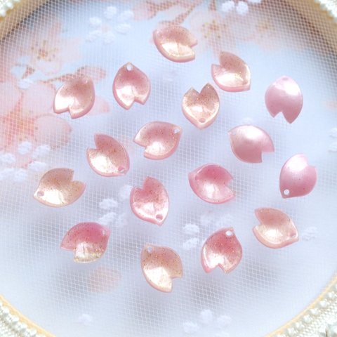 オリジナル新作★桜の花びらパーツ　ラメ入りピンク×クリームグラデーション