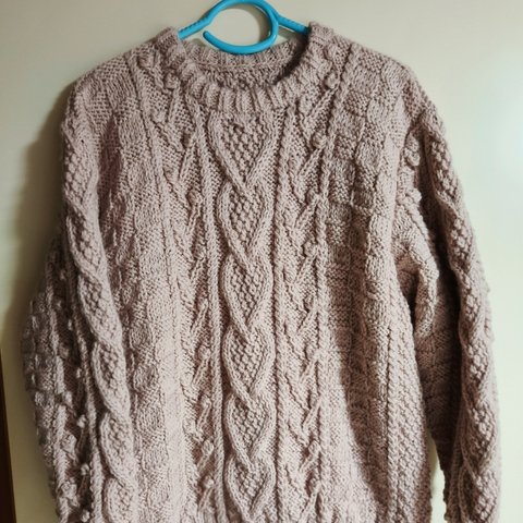 ❀秋冬糸❀手編みニット ボッブル模様アラン模様の身幅大きめセーター　ピンクグレー系