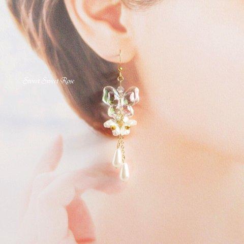 Clear Butterfly & Pearl Drop イヤリング ピアス 蝶 バタフライ オーロラ 花 フラワー しずく ドロップ パール 揺れる