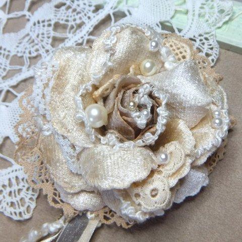 アンティークローズ ◇コサージュ ◇ベロア ◇２way  ☆*:.ベージュ＃antique #rose ＃corsage