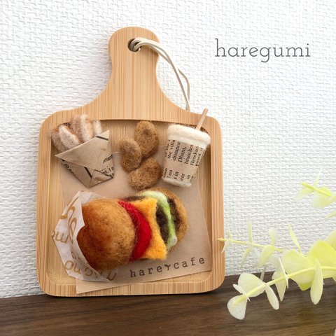 チーズトマトハンバーガー の hare cafeプレート