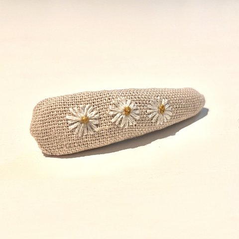 送料無料✨【刺繍】ぱっちんピン💐  刺繍　ヘアクリップ　ヘアピン　ベビー　キッズ　赤ちゃん　子ども　こども　子供　ドール　犬　ペット　お花