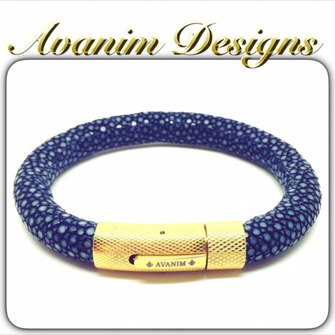 海のジュエリー＊ネイビーブルースティングレイ本エイ革ブレスレット8mm navy stingray bracelet