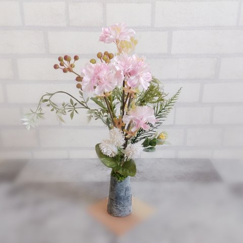 手作り 花瓶 桜 アレンジ　アンティーク 風 円錐形 【アーティフィシャルフラワー さくら】