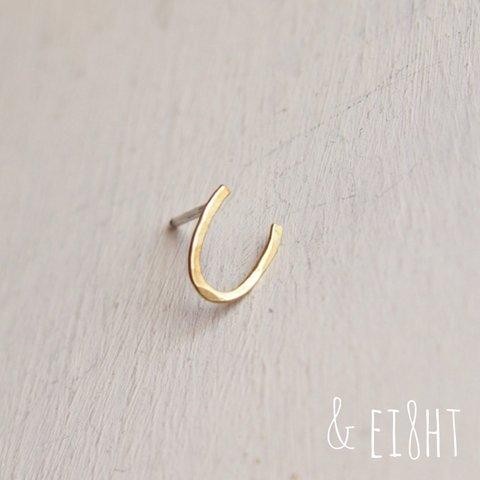 - Brass - Horse Shoe ピアス　（片耳用）