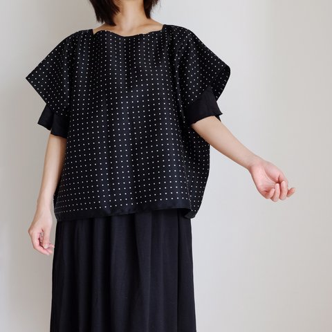 ◎ sale ◎ ワイドスクエアー ハーフスリーブ ブラウス /ポルカドット レーヨンシルク【ブラック】ボートネック /wide square short sleeve shirt