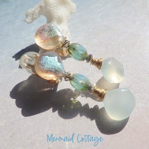 Sea Goddess Chalcedony Earrings 　 海の女神のカルセドニーイヤリング　蝶バネ