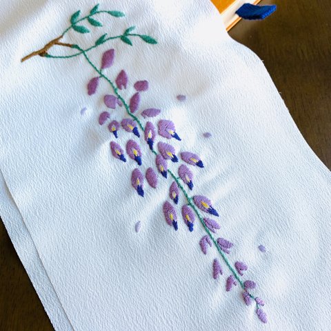 セール　藤の花♡手刺繍はんえり