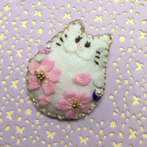 4月【桜】太っちょネコさんの歳時記(ニャイジキ)  猫　ブローチ　