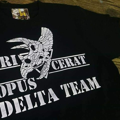 トリケラトプス Adult Tシャツ　■ triceratops T-shirt