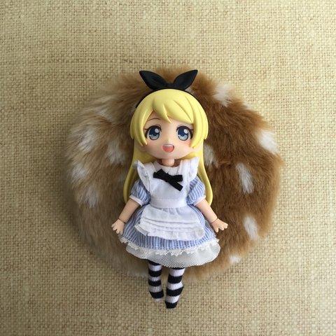 ミニチュア　ラグ　(バンビ　フェイクファー)   敷物　ねんどろいどどーる　ドール