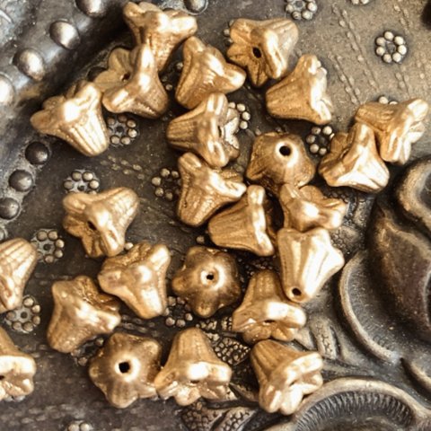 【20コセット】#czech beads#チェコビーズ　bellflower6㍉ bronze