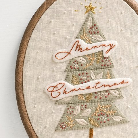 《 2023新作 受注制作 》我が家のクリスマス ツリー  手刺繍タペストリー クリスマス 飾り クリスマスオーナメント