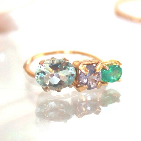 - shuwa shuwa -　k18gp Blue Topaz & Tanzanite & Emerald Ring