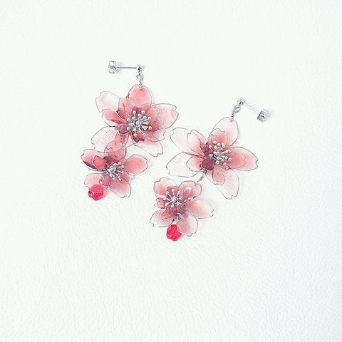 ~泡桜の耳飾り(イヤリング/ピアス)~銀にふたひら-桜桃火色-~