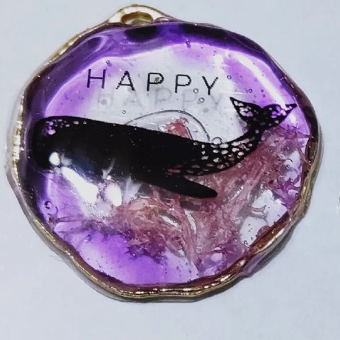 クジラレジンネックレス(紫)