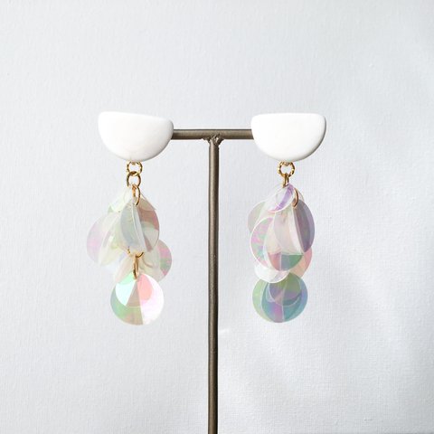 クレイ × スパンコール costume jewelry earring -white-