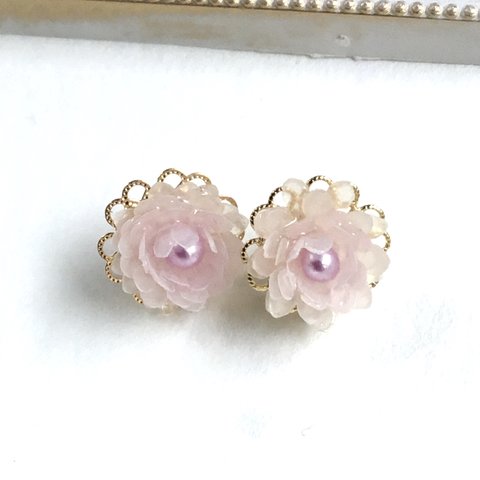 透きとおる睡蓮✴︎ピアス✴︎ライトパープル