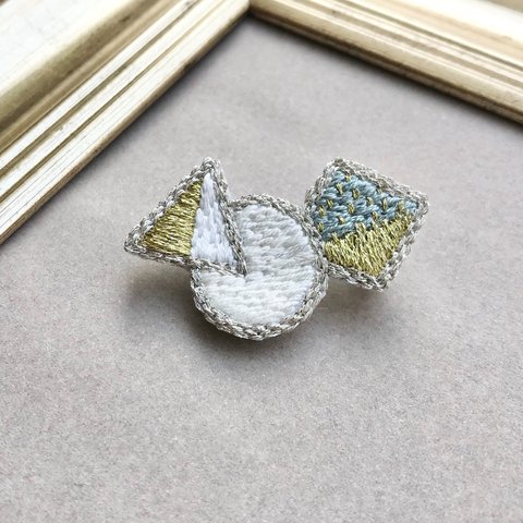 triangle+circle+square刺繍ブローチ