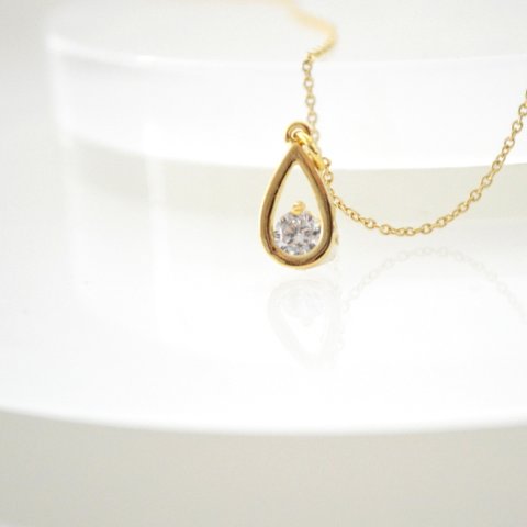 【送料無料】Drop Zirconia Necklace