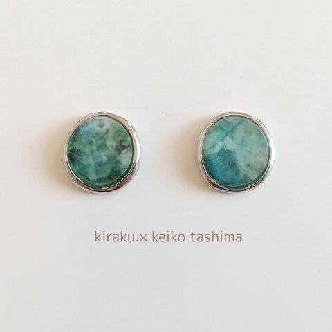 kiraku. ✕ art　絵画イヤリングorピアス　レジン　花　青　緑