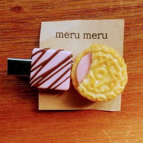 チョコとクッキーサンドのヘアクリップ