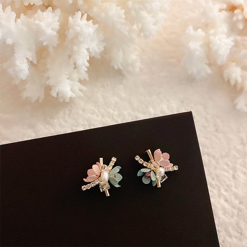 【限定セール￥399】韓国ファッション　春っぽお花ピアス　アクセサリー　-2068