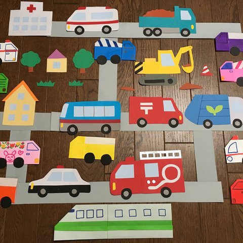 壁面飾り 働く車 ステキな街作り 作品展 幼稚園保育施設