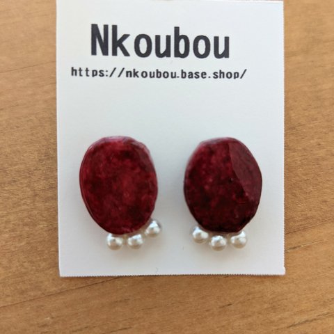 オーバルピアス