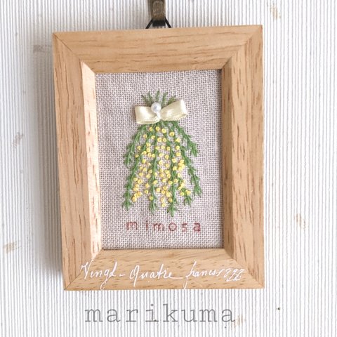 再販【送料無料】mimosaブーケ刺繍＊インテリアフレーム