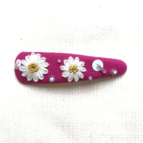 No.491▶︎刺繍＊お花のヘアピン