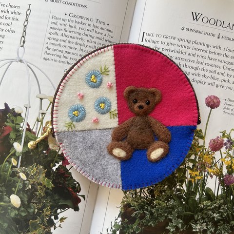 🐻felt  de  patchworkテディベアのコインケース🐻