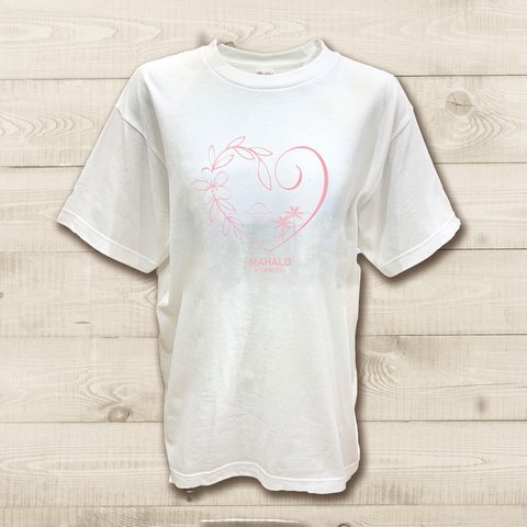 ハワイアンデザインTシャツ ハートとプルメリアのイラスト 海の景色 海岸とヤシの木 半袖カットソー