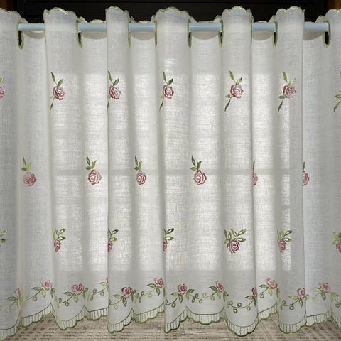 小花のバラ刺繍カフェカーテン（幅130cm×丈45cm）