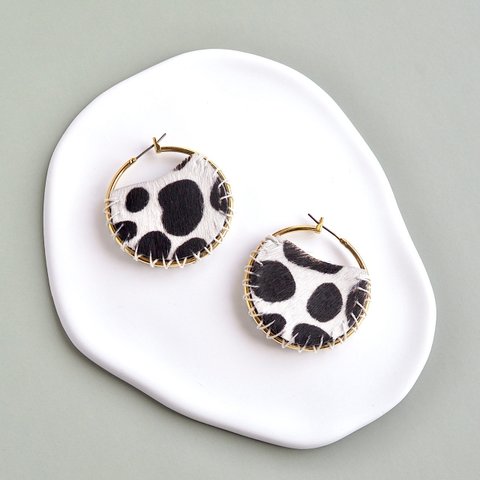 Animal Flat【レザーピアス /イヤリング】“Dalmatian”