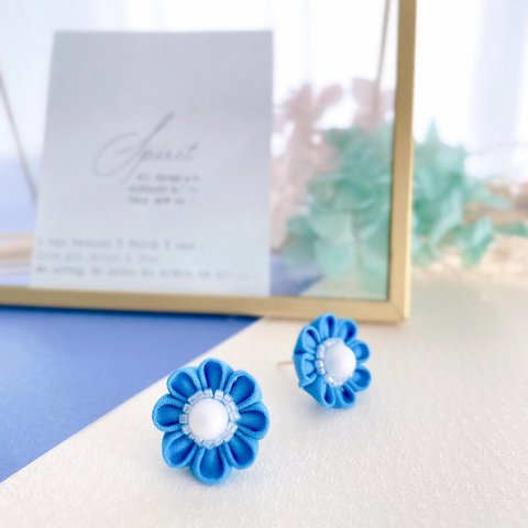 つまみ細工まるいお花のピアス&イヤリング＊ブルー＊