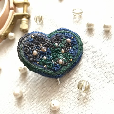 ❤︎再再再販❤︎【ビーズ刺繍】ローズガーデン🌹ハート ポニーフック(グラデ)