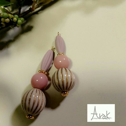 antique pink & white ピアス❇