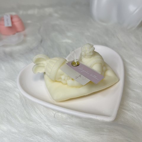 Baby rabbit aroma candle