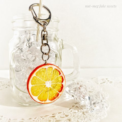 輪切りオレンジキーホルダー(Orange key chain/charm/チャーム/スイーツデコ/フェイクスイーツ/フェイクフード/食品サンプル/レジン)