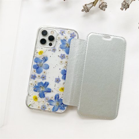 手帳型ケース デルフィニウムとコデマリの押し花スマホケース  イニシャル入れ iPhoneケース スマホリング iPhone15Pro