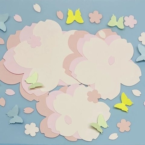 ６～８ｃｍの３サイズをセット！サイズ見本に☆桜の花びらコメントメッカードセット☆桜の花びら・蝶のフレーク付き