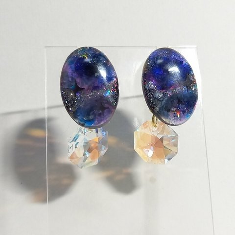 【レジン作品】キラキラ宇宙ピアス