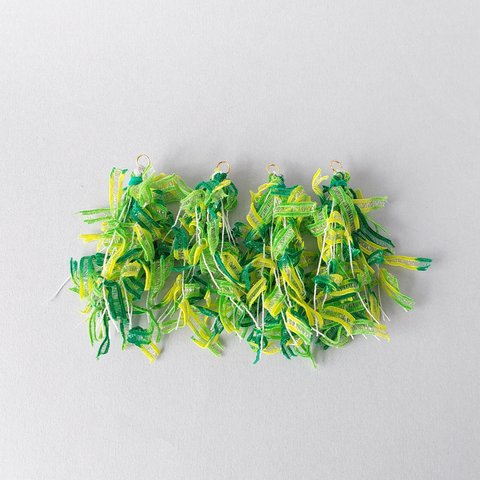 引き揃え糸 タッセル(15)　　素材糸　パーツ　グリーン　緑
