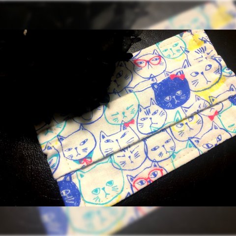 手づくりマスク。シュールなねこねこface。プリーツつき。