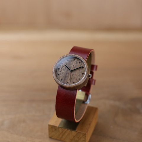 Walnut × Organic Swedish Leather (RED) - 32