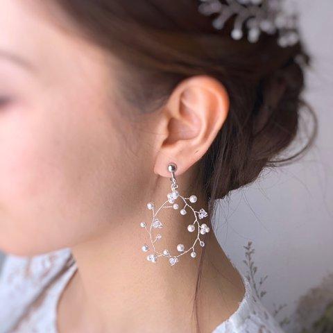 ◎ イヤリングorピアス《スワロ&パール》